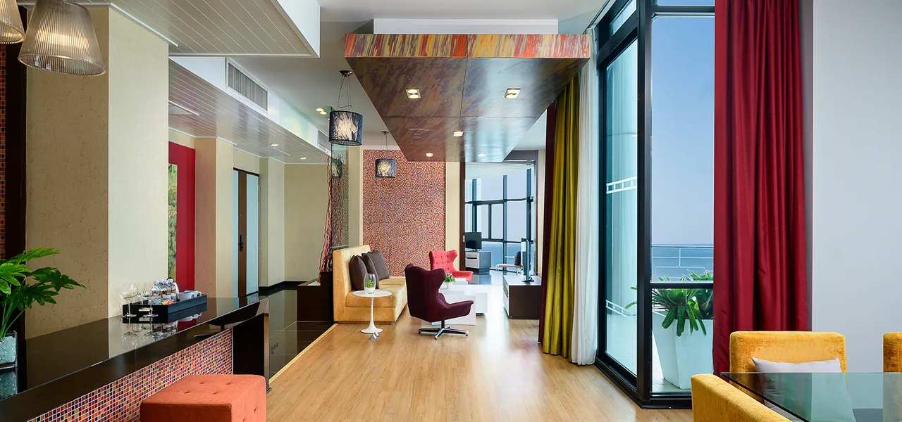 2-Bedroom Oceanfront Extreme Suite