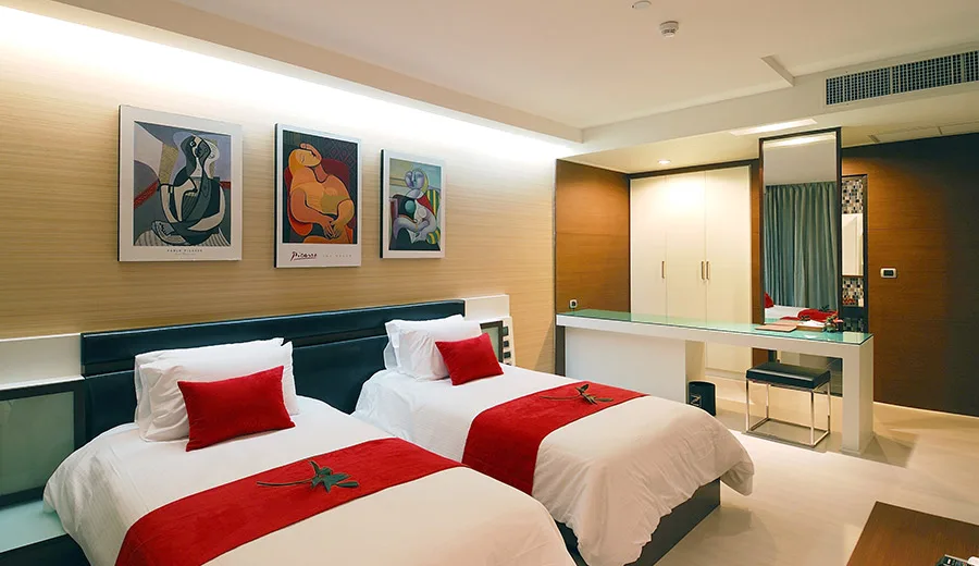 2-Bedroom Oceanfront Royal Suite