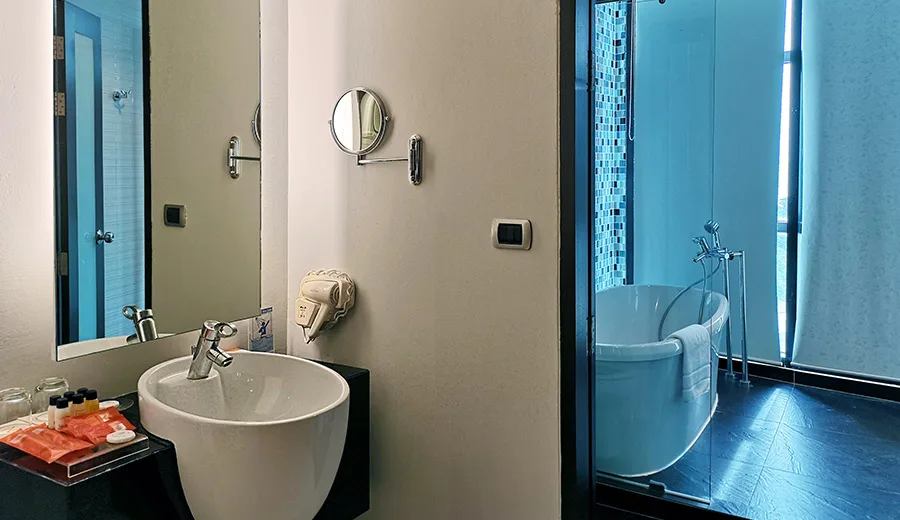 2-Bedroom Oceanfront Royal Suite