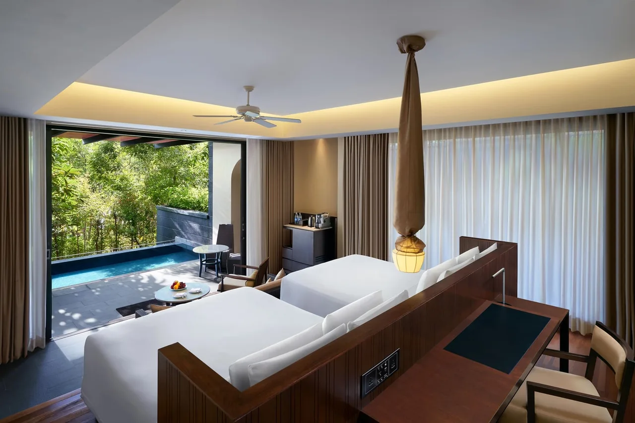 Jungle Pool Suite