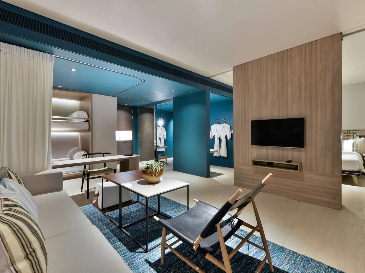 Pool Suite