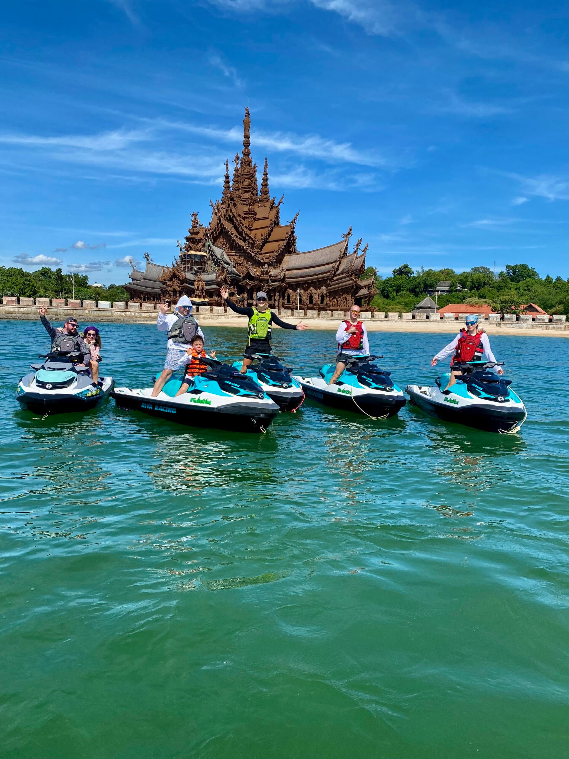 אופנועי ים בחופי פטאיה