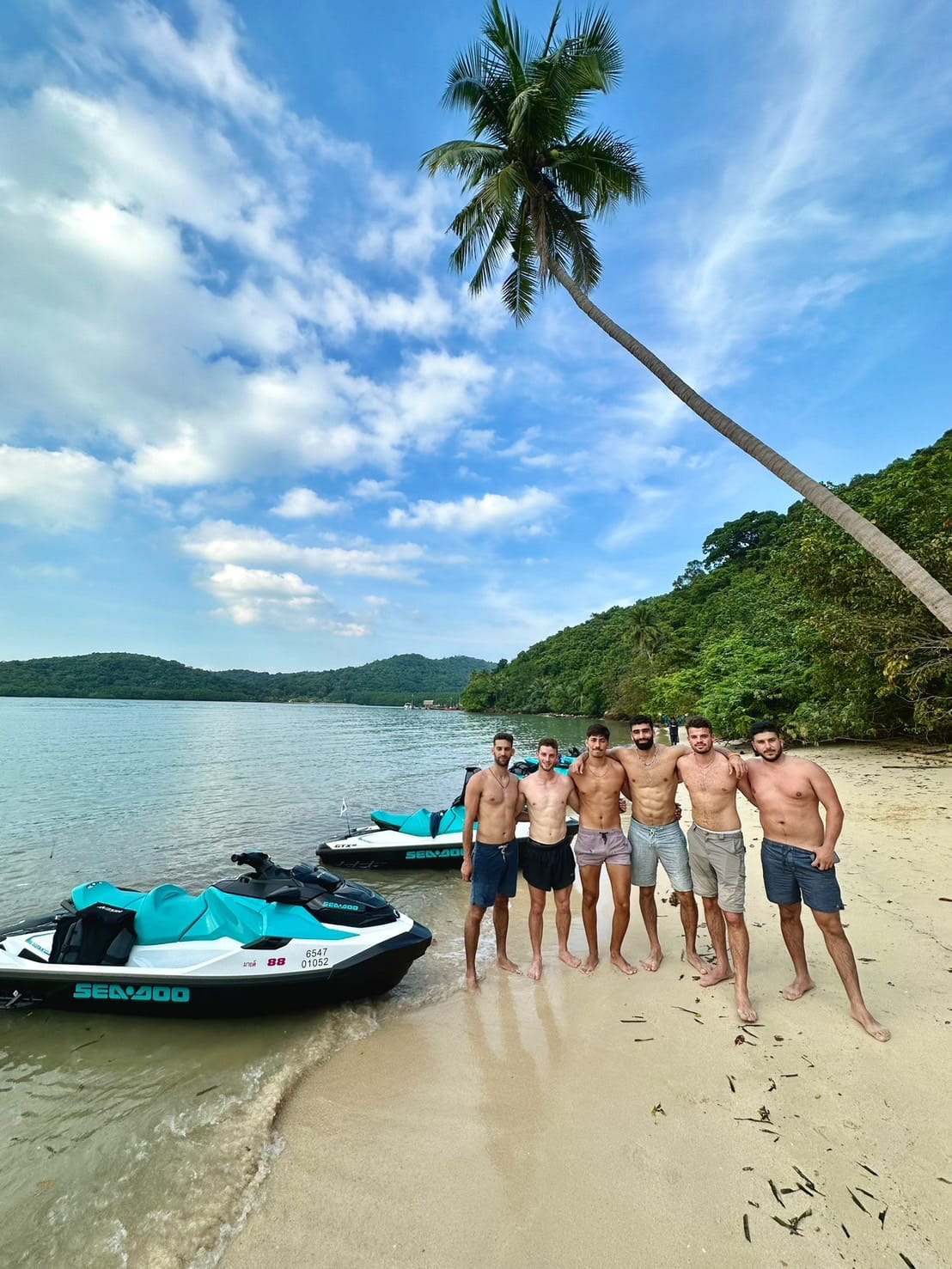 טיול אופנועי ים קוסמוי